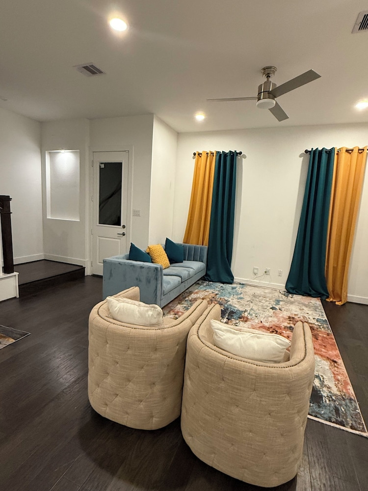 Luxury 3BR for Families Nurses and Group