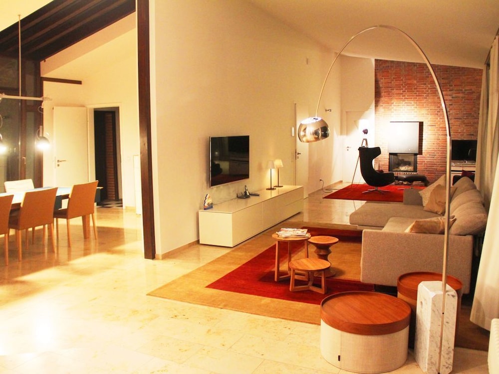 Villa EMG Bonn view 5