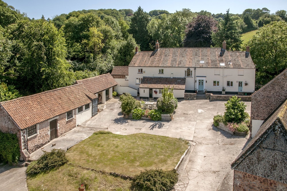 Pardlestone Farm – Self-Catering Cottages
