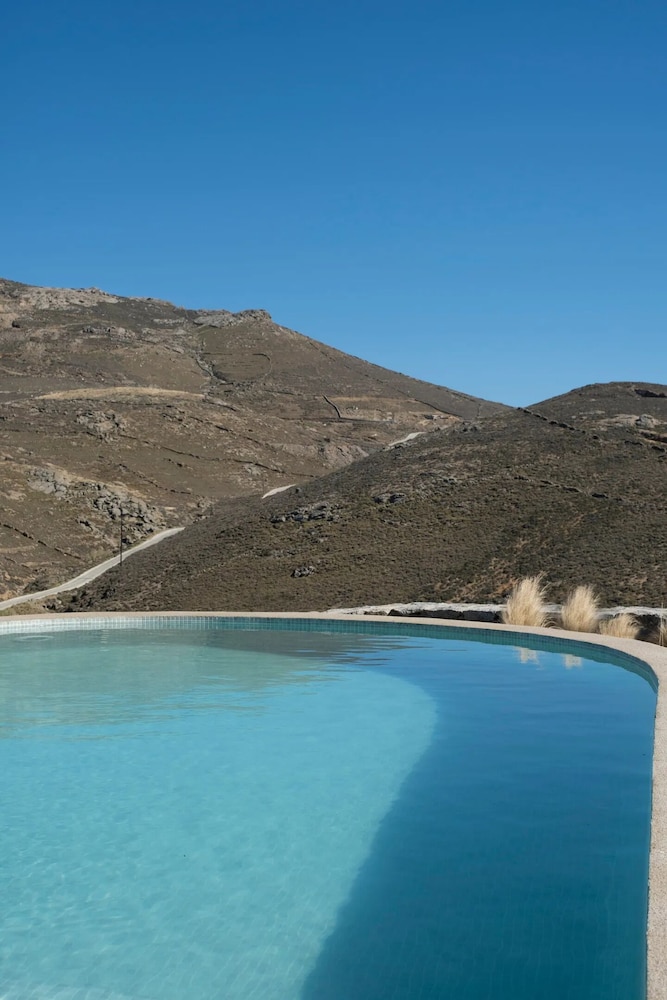 Mykonist Merchia Beach Villas & Suites
