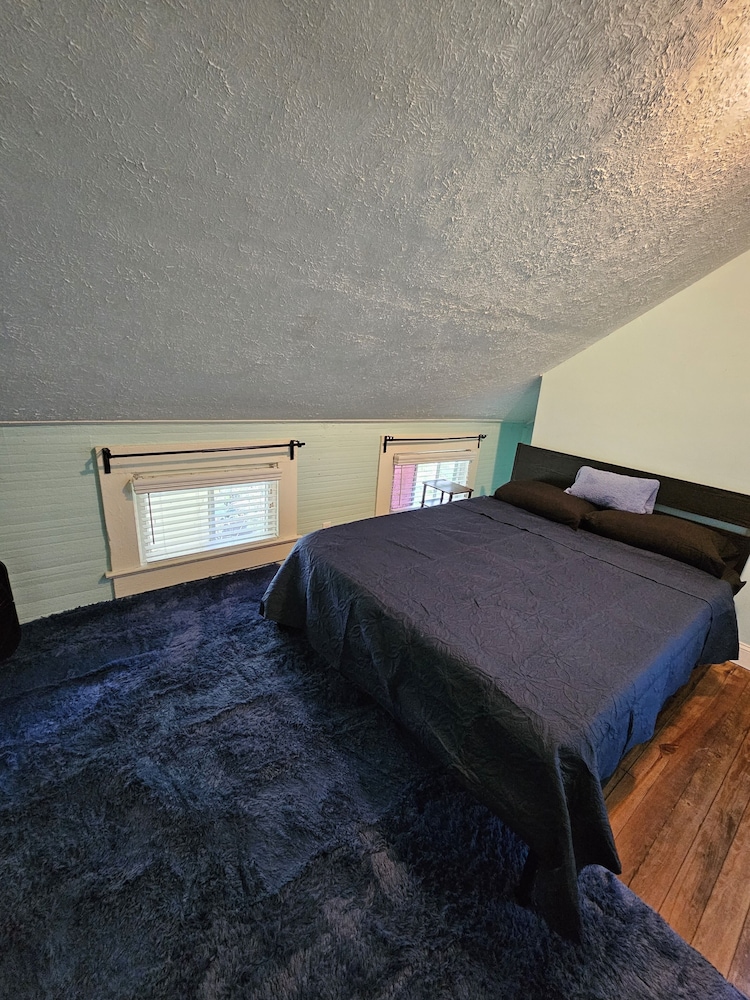 4 Minutes to Downtown by the Atlanta Beltline Trail in the Cabbagetown Neighborhood view 5