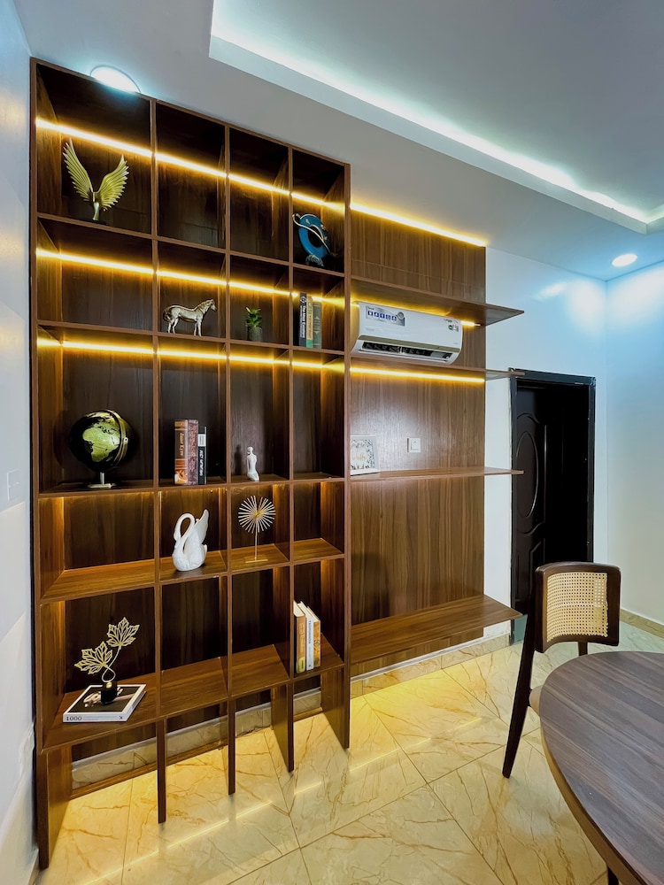 The12 by Naji Resort