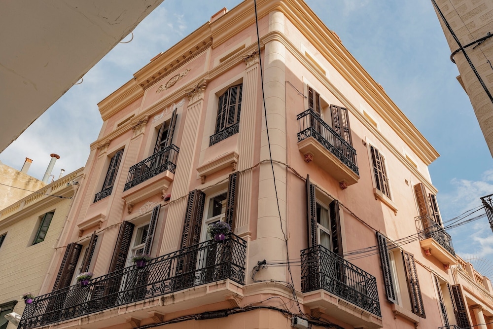 Antonios Hostal