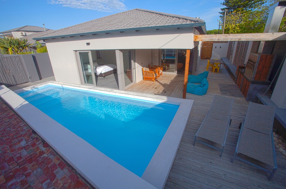 Ocean Bay Guest House 2