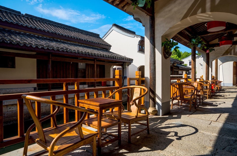 Lanting Yishi Inn