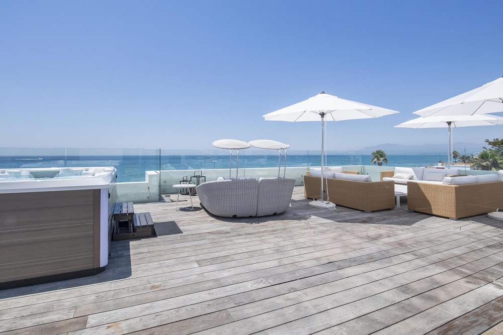 Villa Frontline Beach Costabella - Marbella