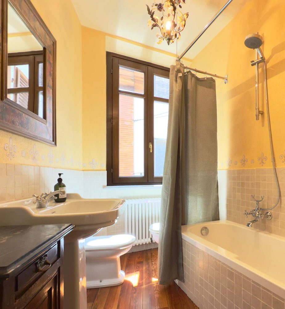 Dimora il Pozzetto Elegant Villa With Garden
