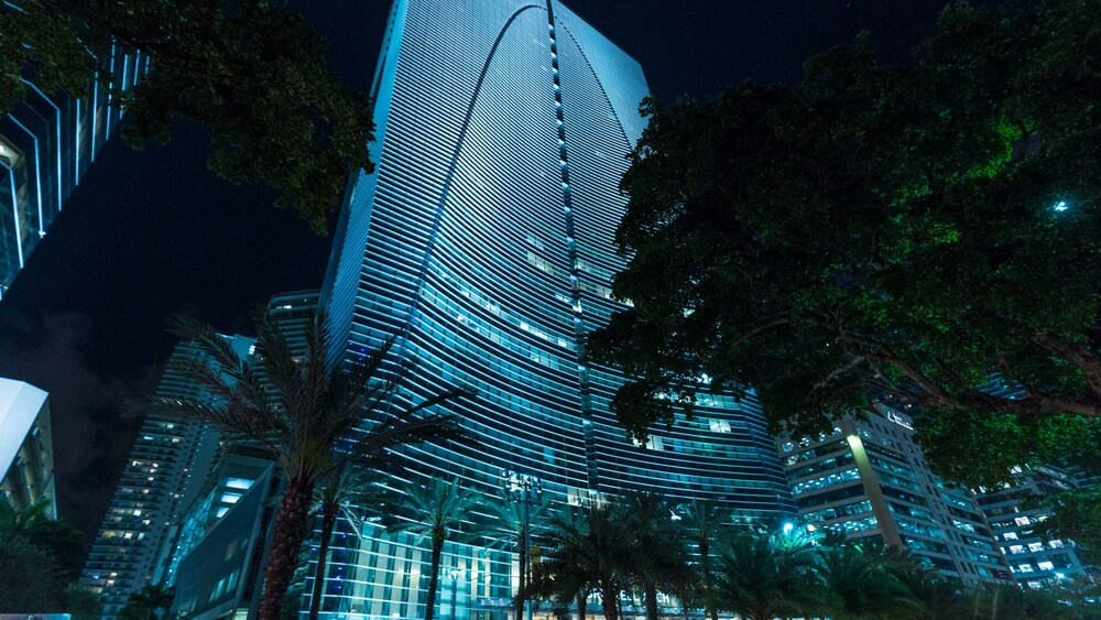 Roami at Brickell Arch