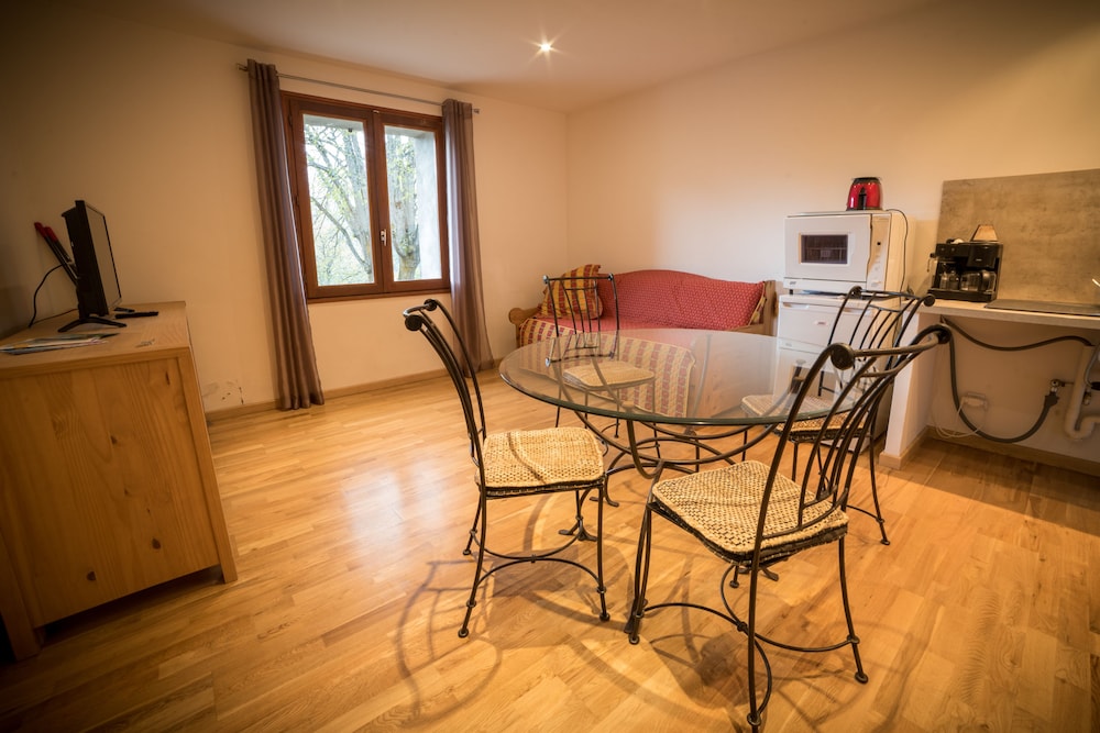 Chalet Les Moineaux : Gites et Chambres d'Hotes