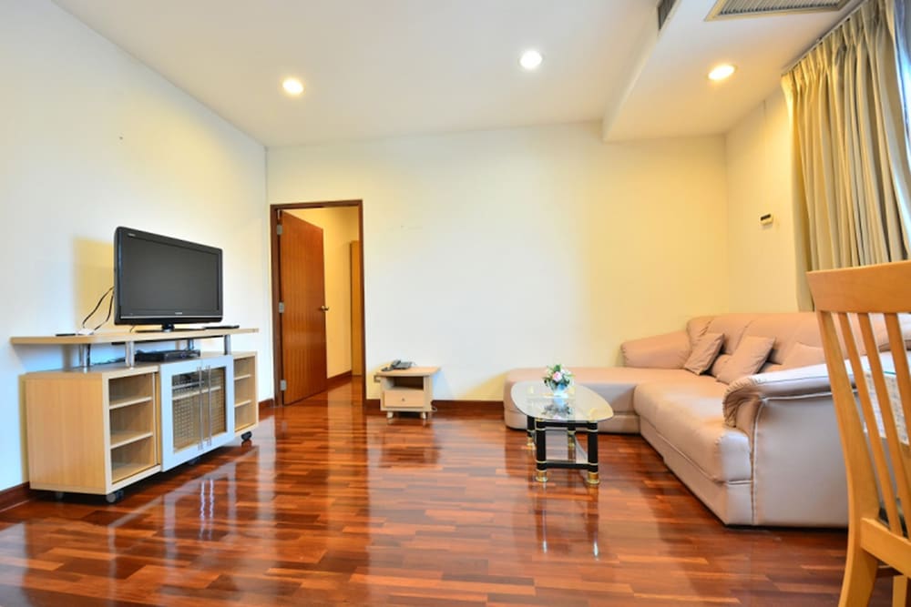 Piyavan Tower Serviced Apartment