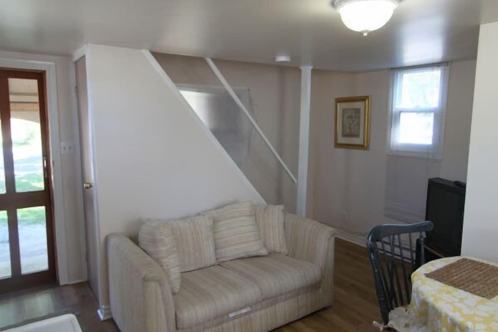 Riverview Cottages