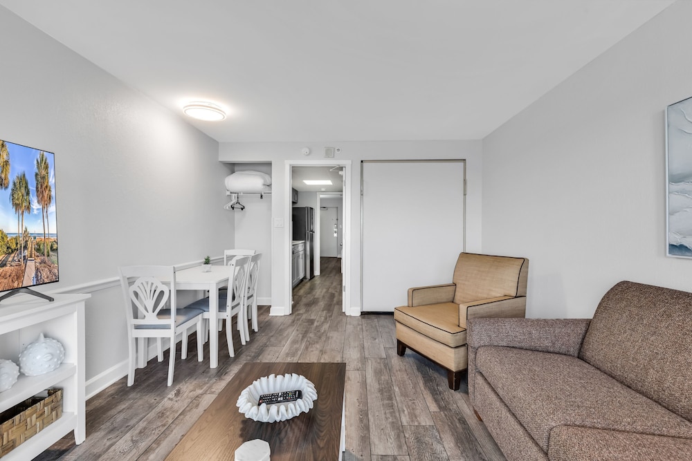 Boardwalk Resort Oceanfront Condo