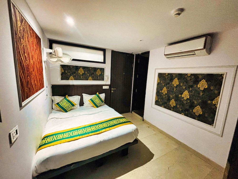 The HomeAste Residence Rajouri Garden