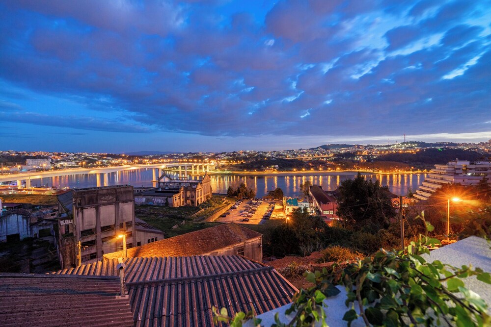 C314 Riverside View Premium Apartment w/ AC & Terrace view 3