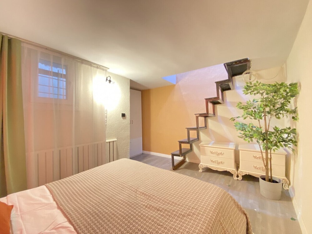 Refreshing Duplex Flat With Jacuzzi in Sisli