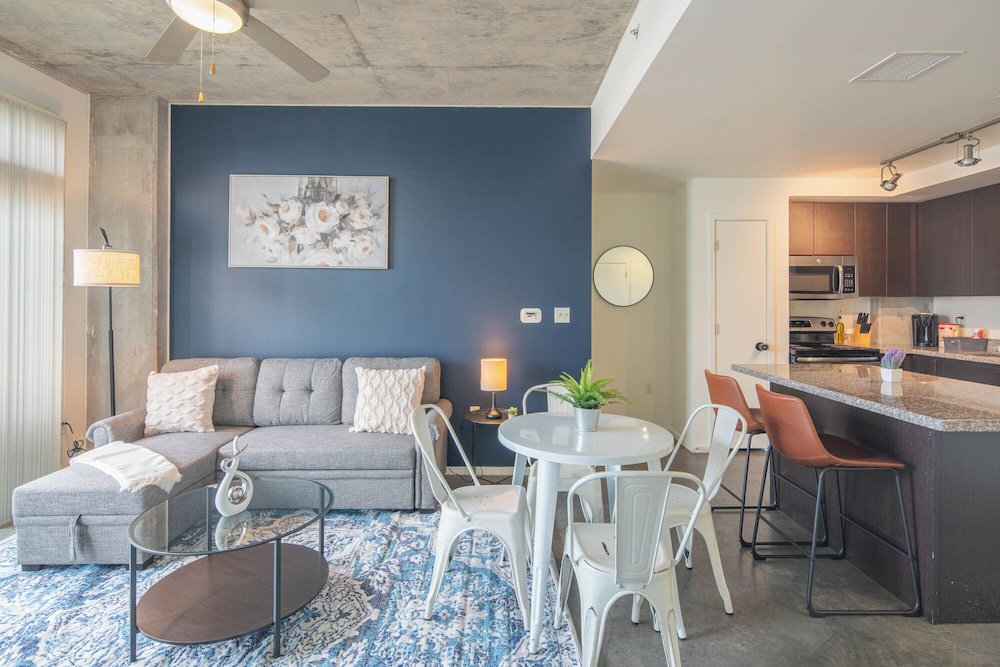 ROVE LIVING/KL - Roosevelt Point