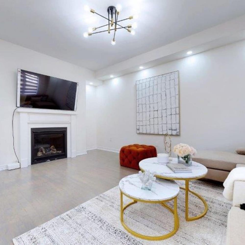 Georgina. New 4 Bedroom House Near Lake Simcoe