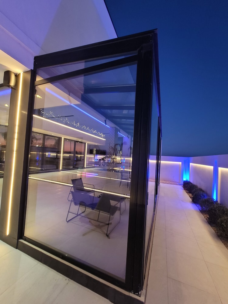 La Mirage Group Villas