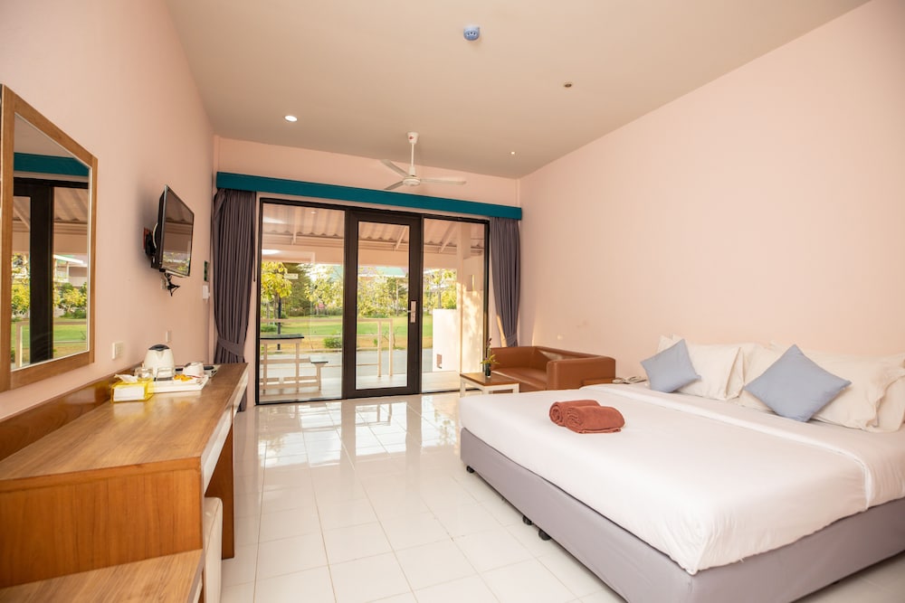 Xanadu Beach Resort