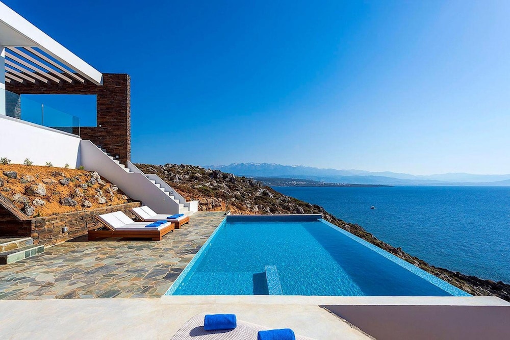 Tersanas Villas