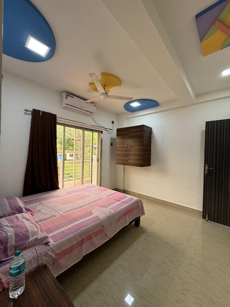 Nadkar Holiday Inn