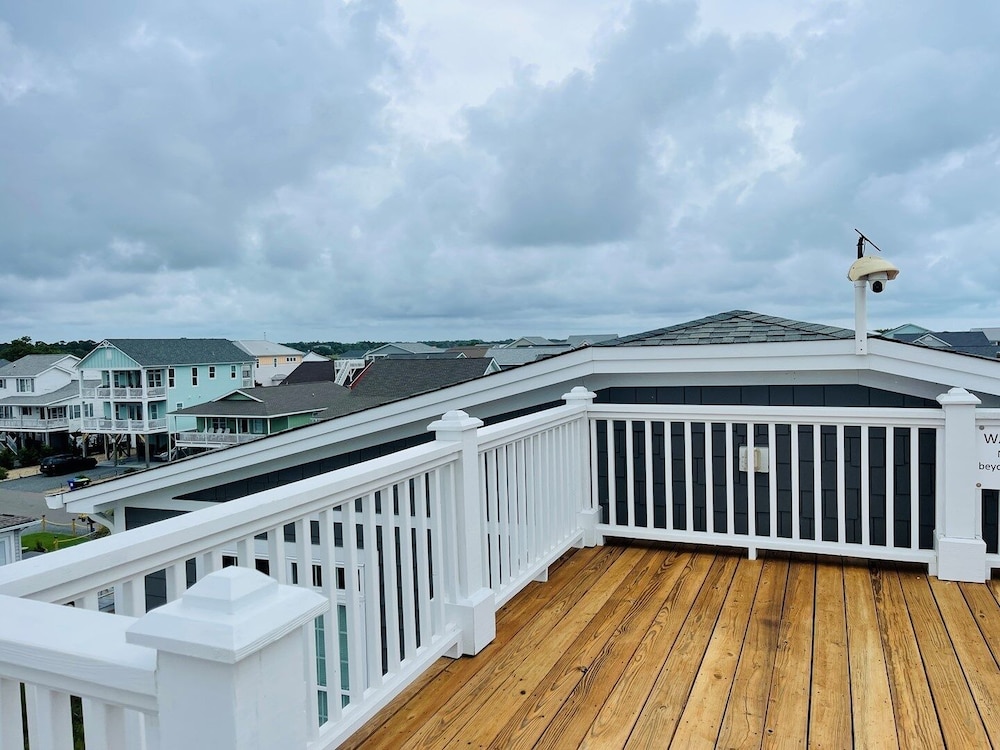 Compass Rose 4 Bedroom Home by RedAwning