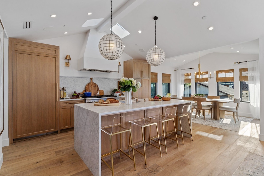 Ocean Whispers 4 Bedroom Home