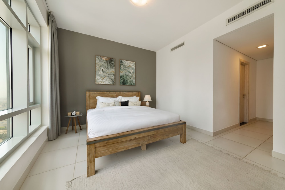 Maison Privee - Central Dubai Apt w/Danish Twist & Burj Khalifa Vws