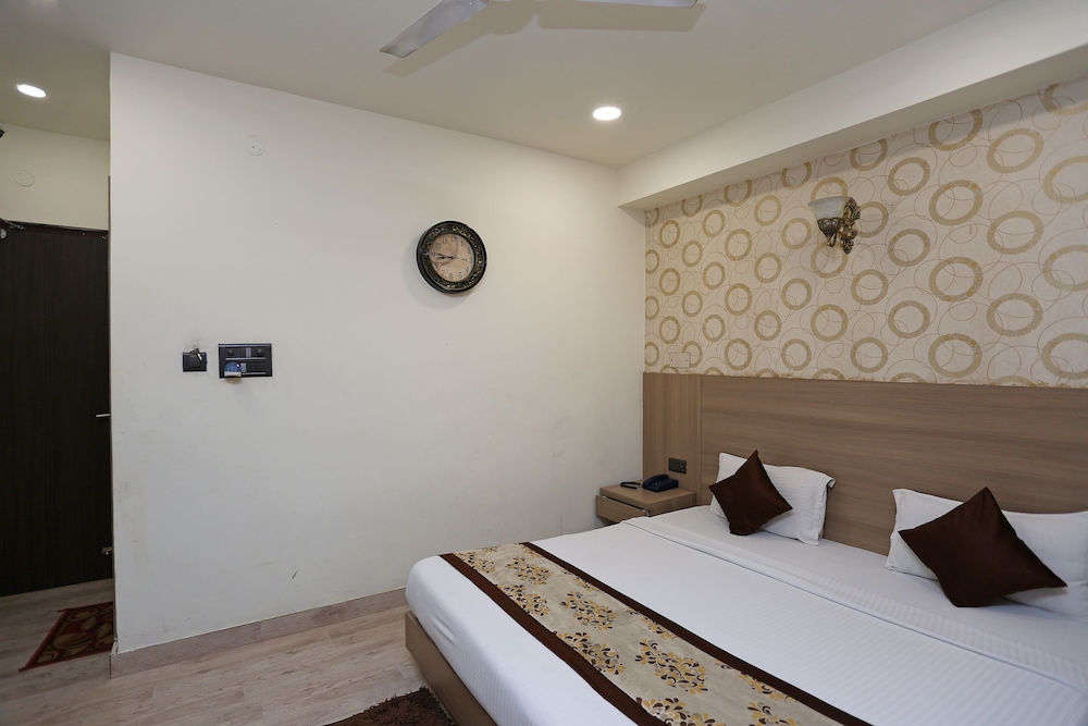 OYO 5663 GS Inn