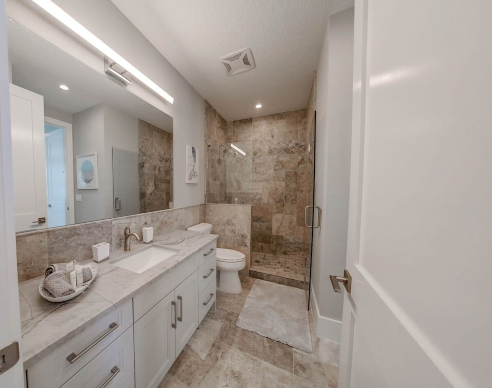 Villa Nautilus Steps Away From the Beach - New Lux 3 Story Pool Hot Tub Home With Elevator