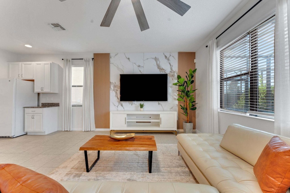 2311vd-providence 5 Bedroom Home