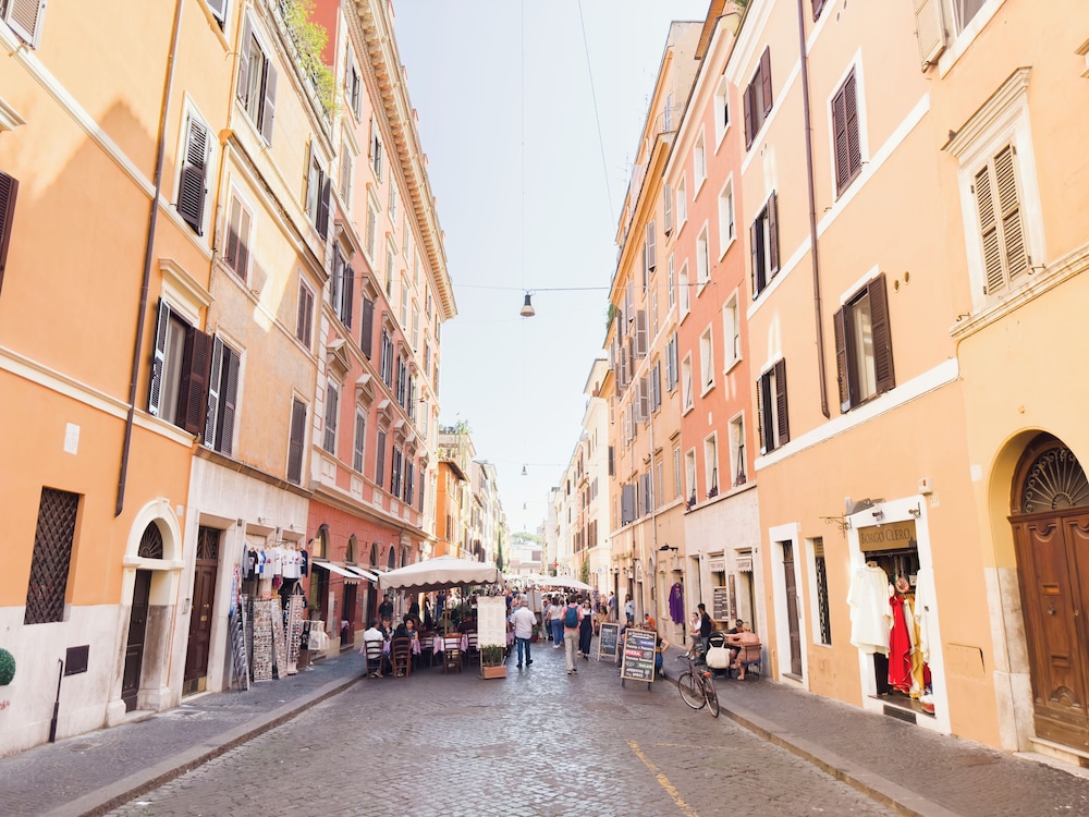 Vatican Beautiful 2Br Apartment