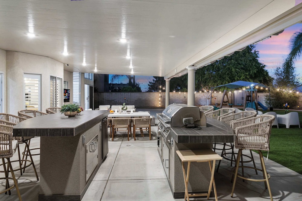 Luxury Pool Home w Theater Games & Mountain View