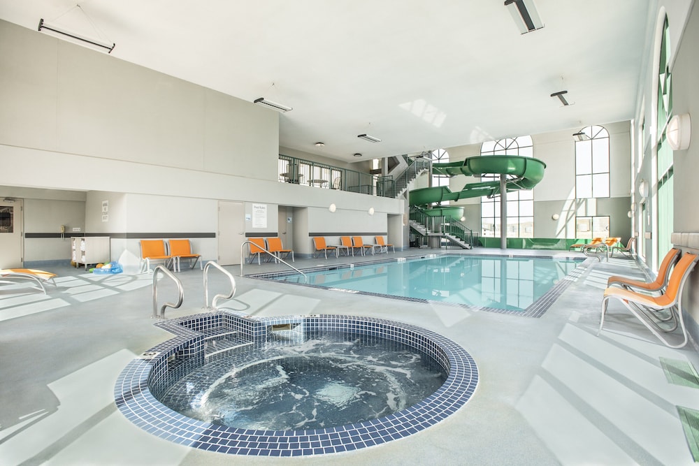 Medicine Hat Vacations - Holiday Inn Express  Suites Medicine Hat Transcanada Hwy 1, an IHG Hotel - Property Image 5