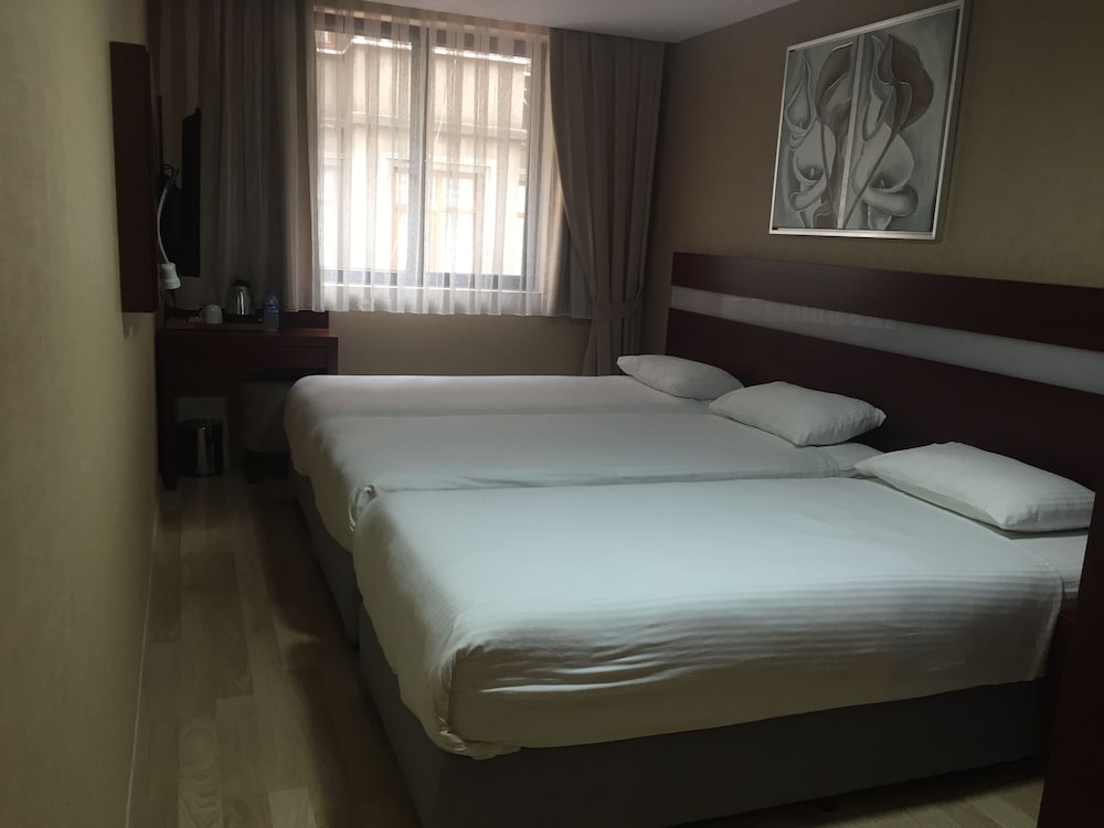 Park By Clover - Image 40