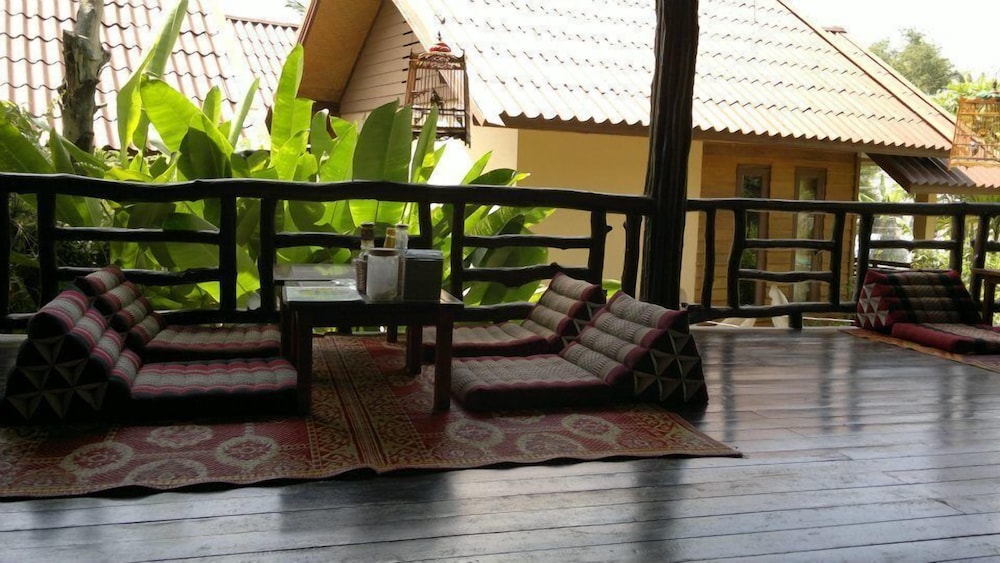 Haad Yao Sunset Bungalow