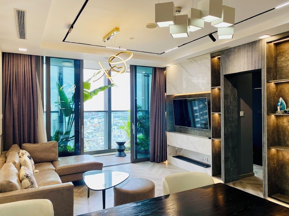 Serenity Serviced Apartments-Landmark 81