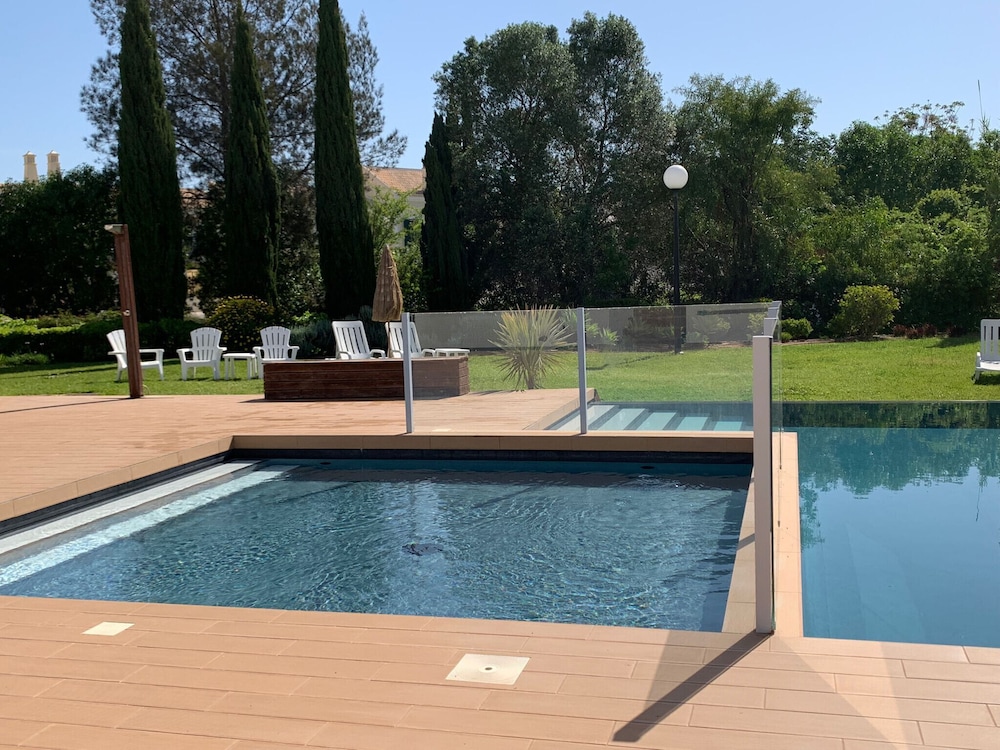 Vilamoura Club Villa 1 by Homing