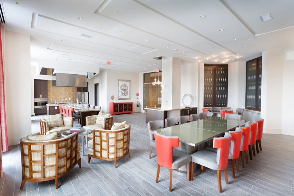 Bluebird Suites in Reston