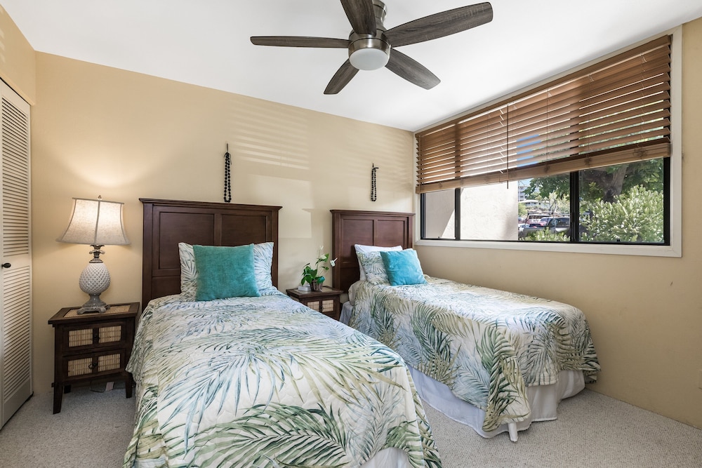 Country Club Villas #216 2 Bedroom Condo