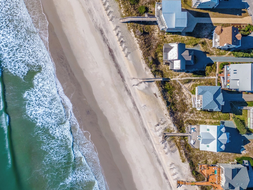 Sandy Feet by Topsail Realty