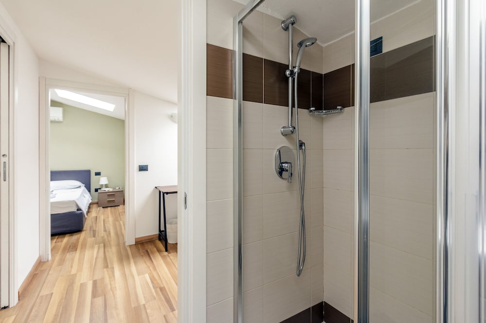 Candiani Building - Elegant 2-level Apartment With 3 Bedrooms