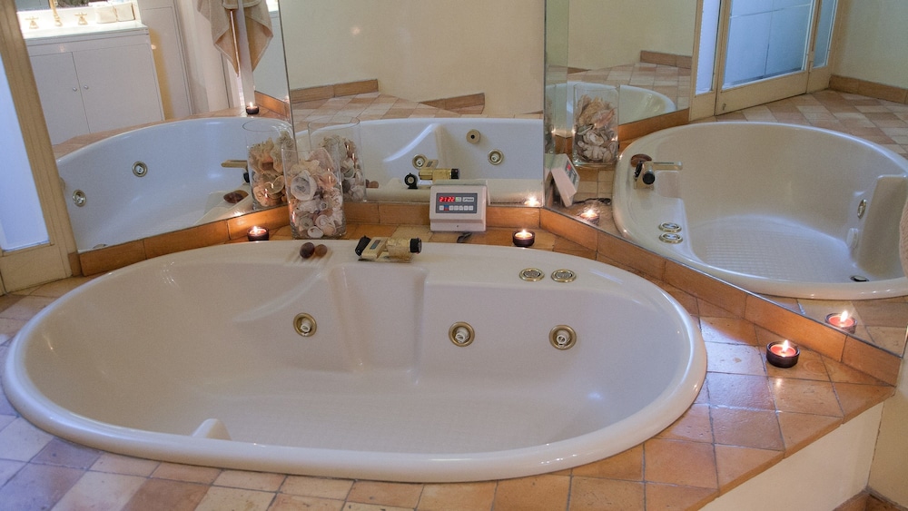 Rental in Rome Crociferi 1