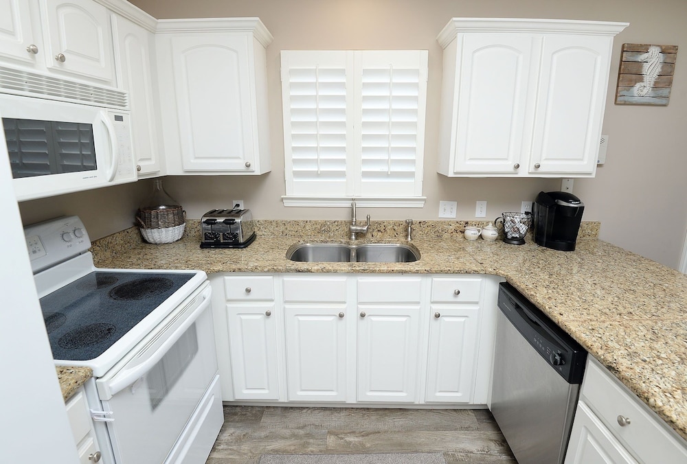 225 Seahorse Way 3 Bedroom Home