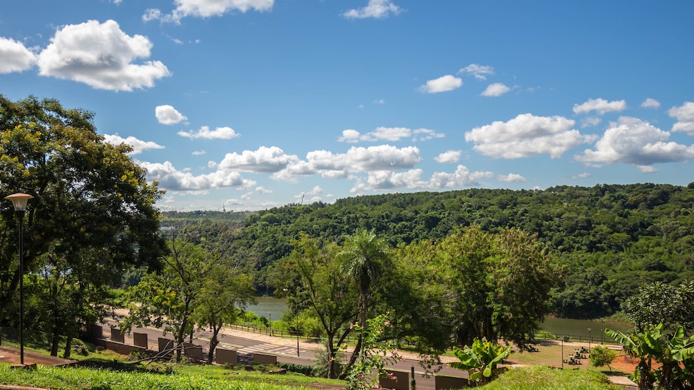 Pirayu Lodge Resort