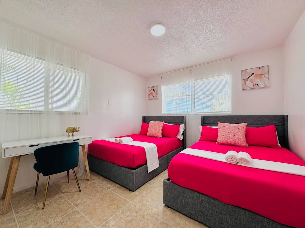 Miami Magic Cozy 2-bedroom Getaway in the City
