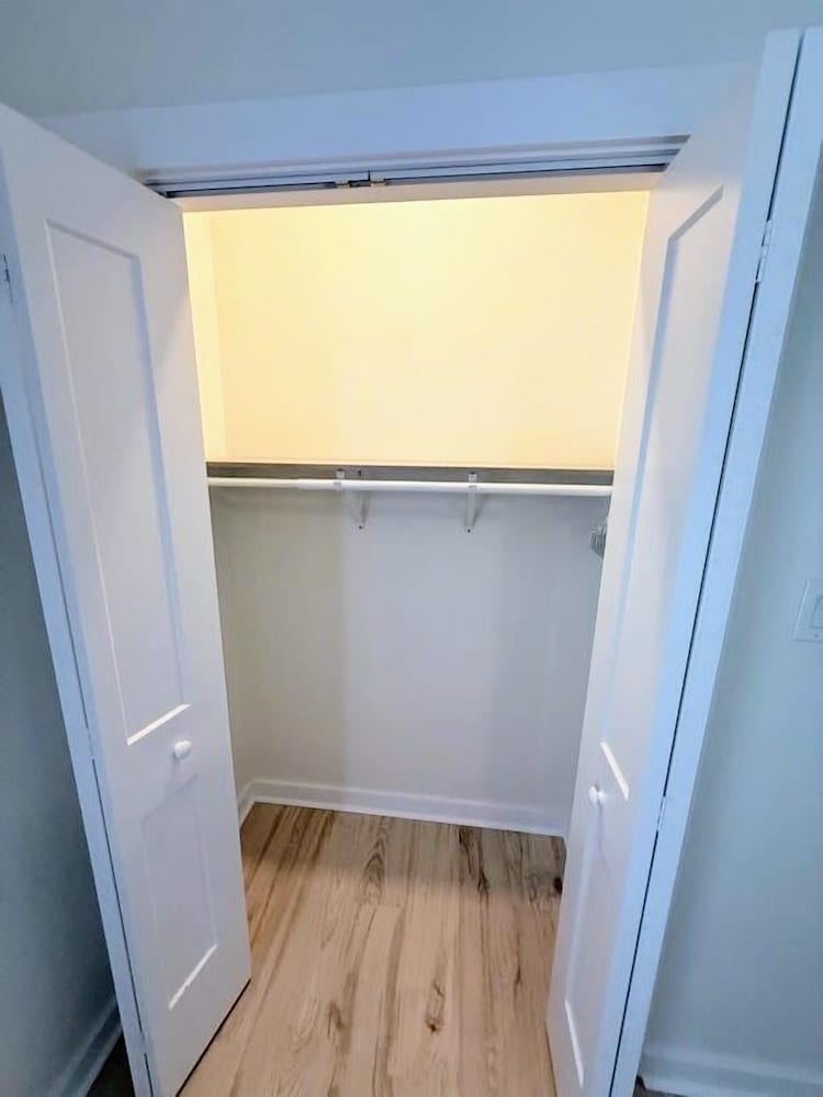 Newly Renovated 2 Bedroom - B