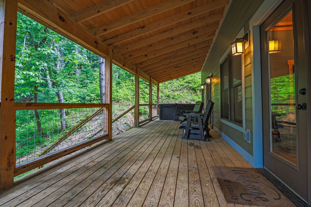 Pinewood Forest Walden's Creek Cabins