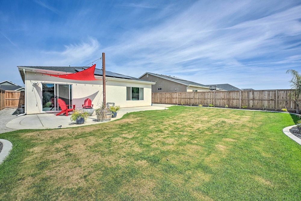 Charming Bakersfield Home w/ Yard & Patio! view 3