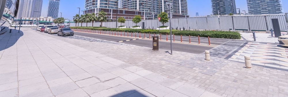 Vogue - Dubai Frame View
